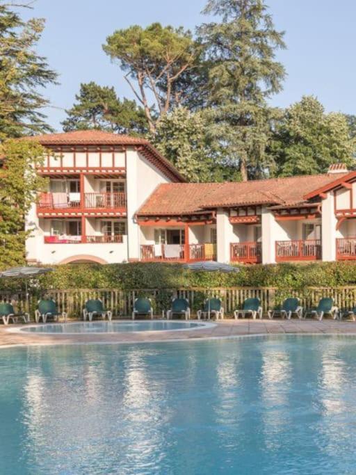 1-Appt Avec Piscine A St-Jean Pays-Basque Apartment Uhart-Cize Exterior photo